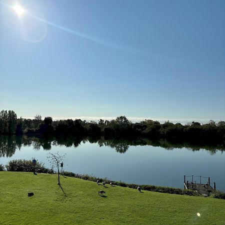 Kinsale Lodge - Cotswolds Lakeside - Spring Lake South Cerney Dış mekan fotoğraf